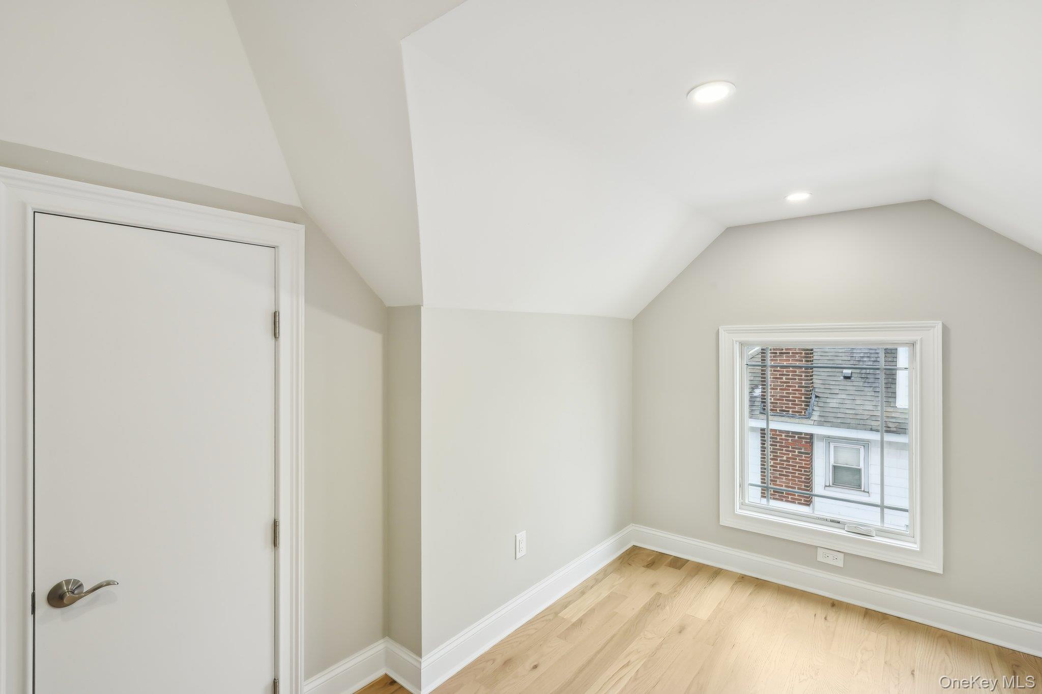 12 Shepherd Street, Rockville Centre, NY 11570