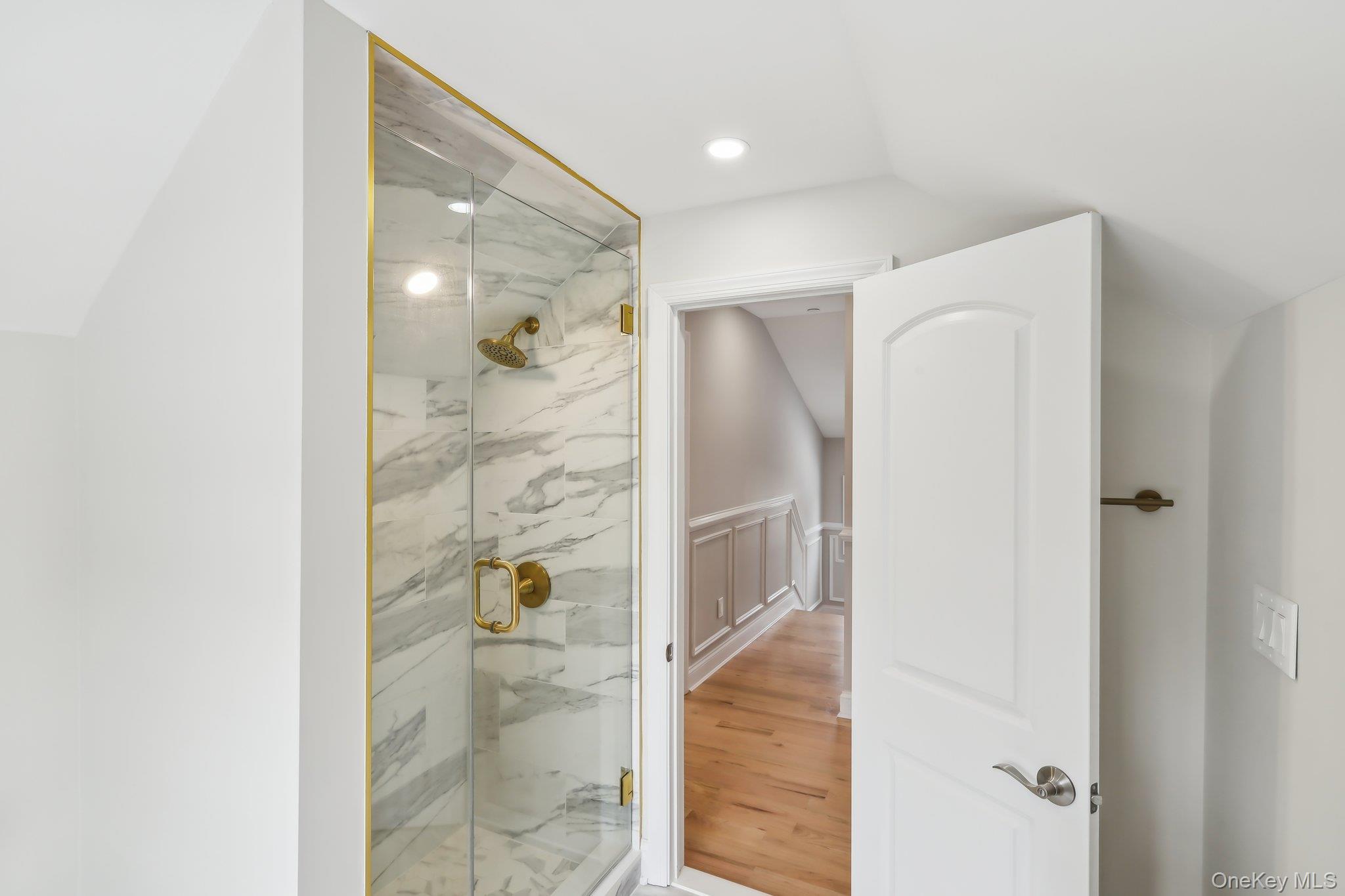 12 Shepherd Street, Rockville Centre, NY 11570