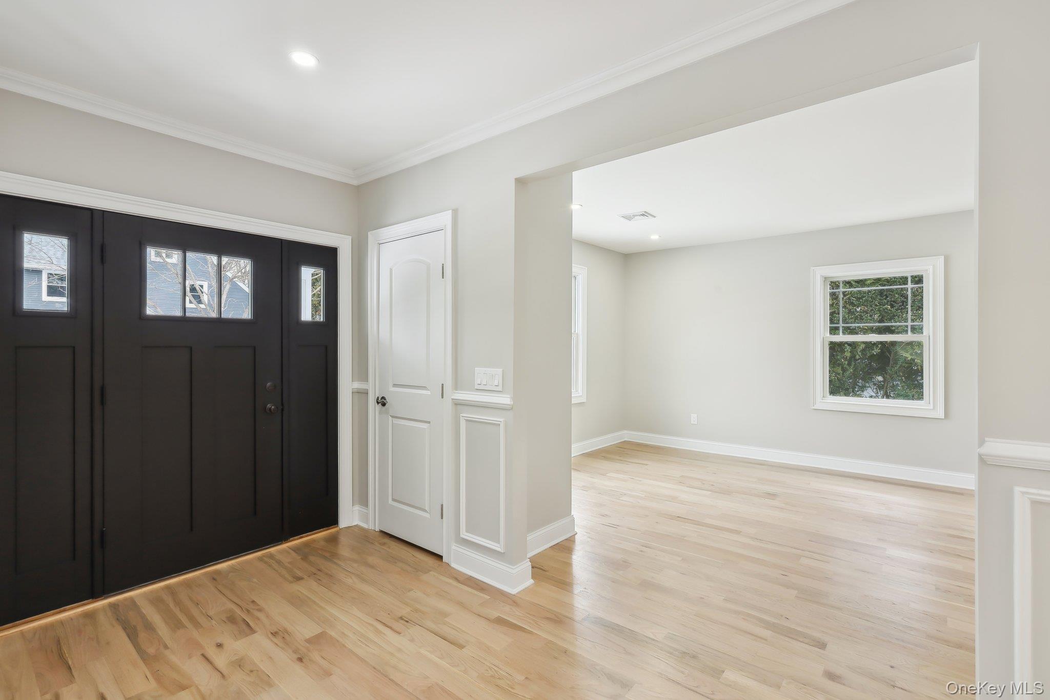 12 Shepherd Street, Rockville Centre, NY 11570