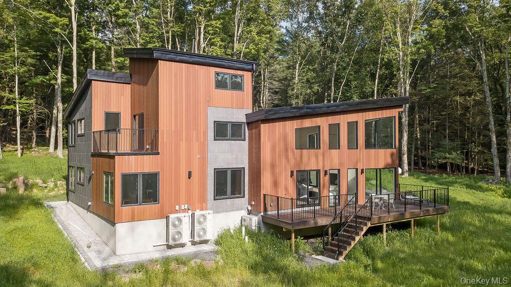 30 Narrow Road, Kingston, NY 12401