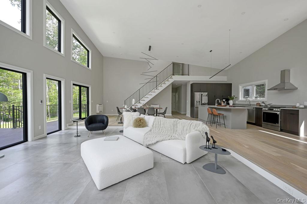 30 Narrow Road, Kingston, NY 12401