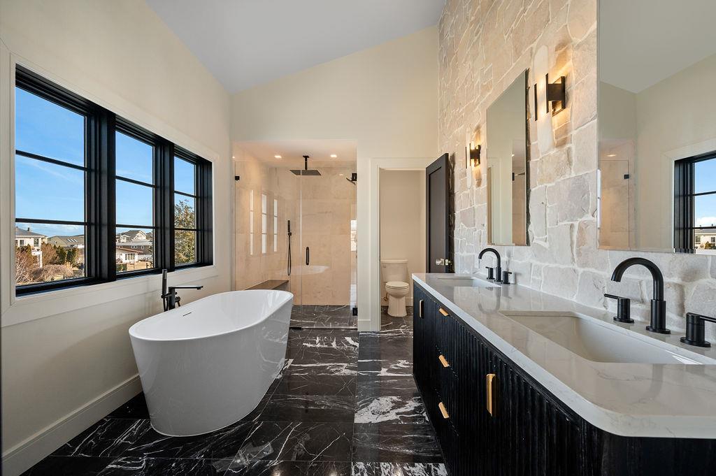 42 Waterview Avenue, Massapequa, NY 11758