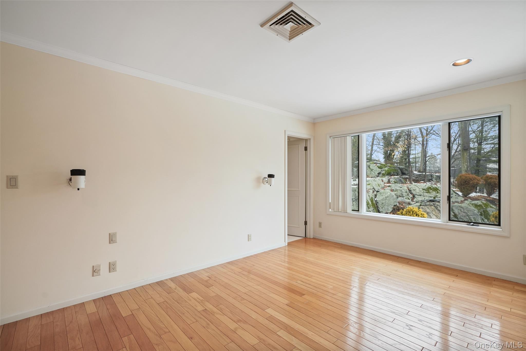 14 Lakeside Drive, Rye, NY 10580