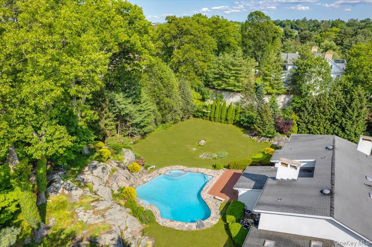 14 Lakeside Drive, Rye, NY 10580