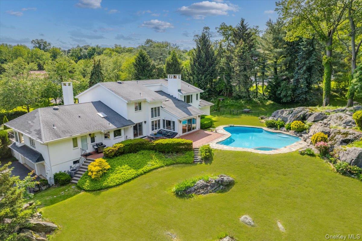 14 Lakeside Drive, Rye, NY 10580