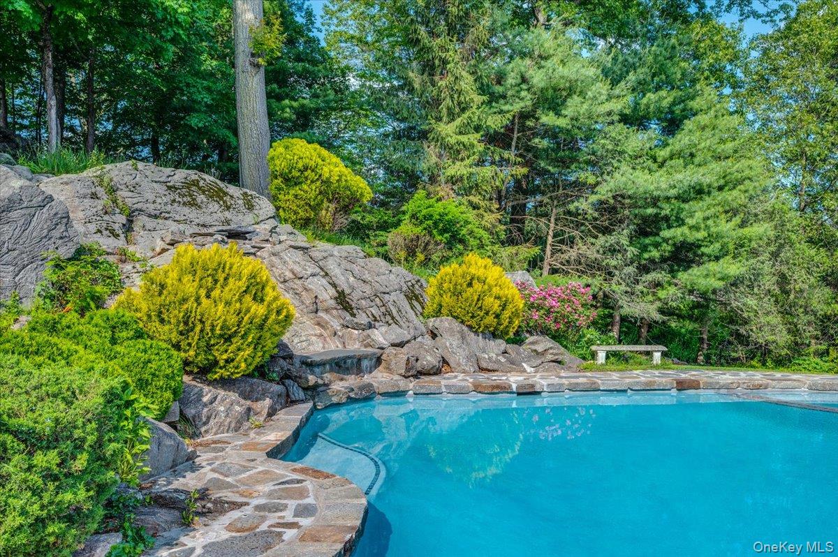 14 Lakeside Drive, Rye, NY 10580