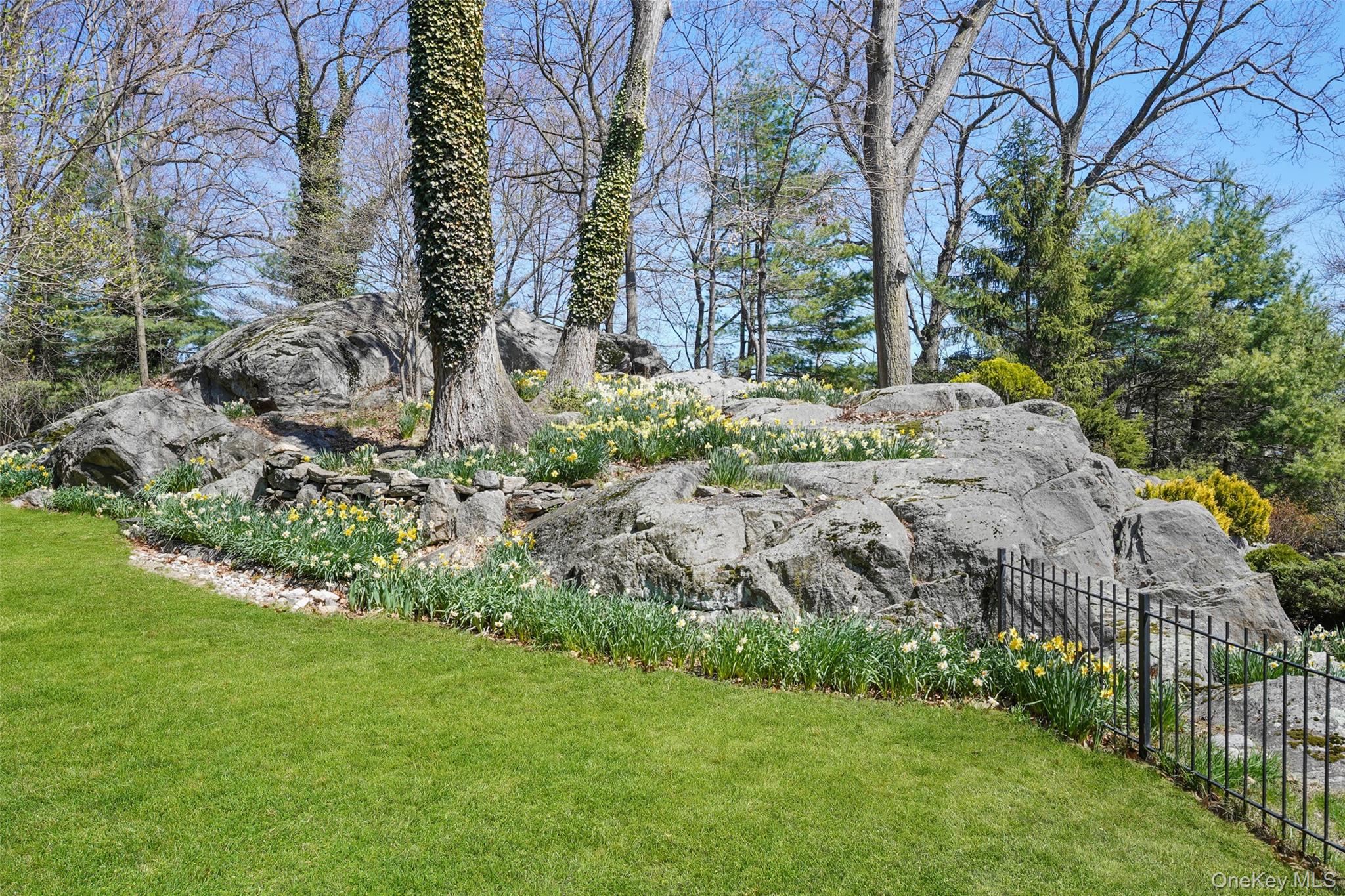 14 Lakeside Drive, Rye, NY 10580