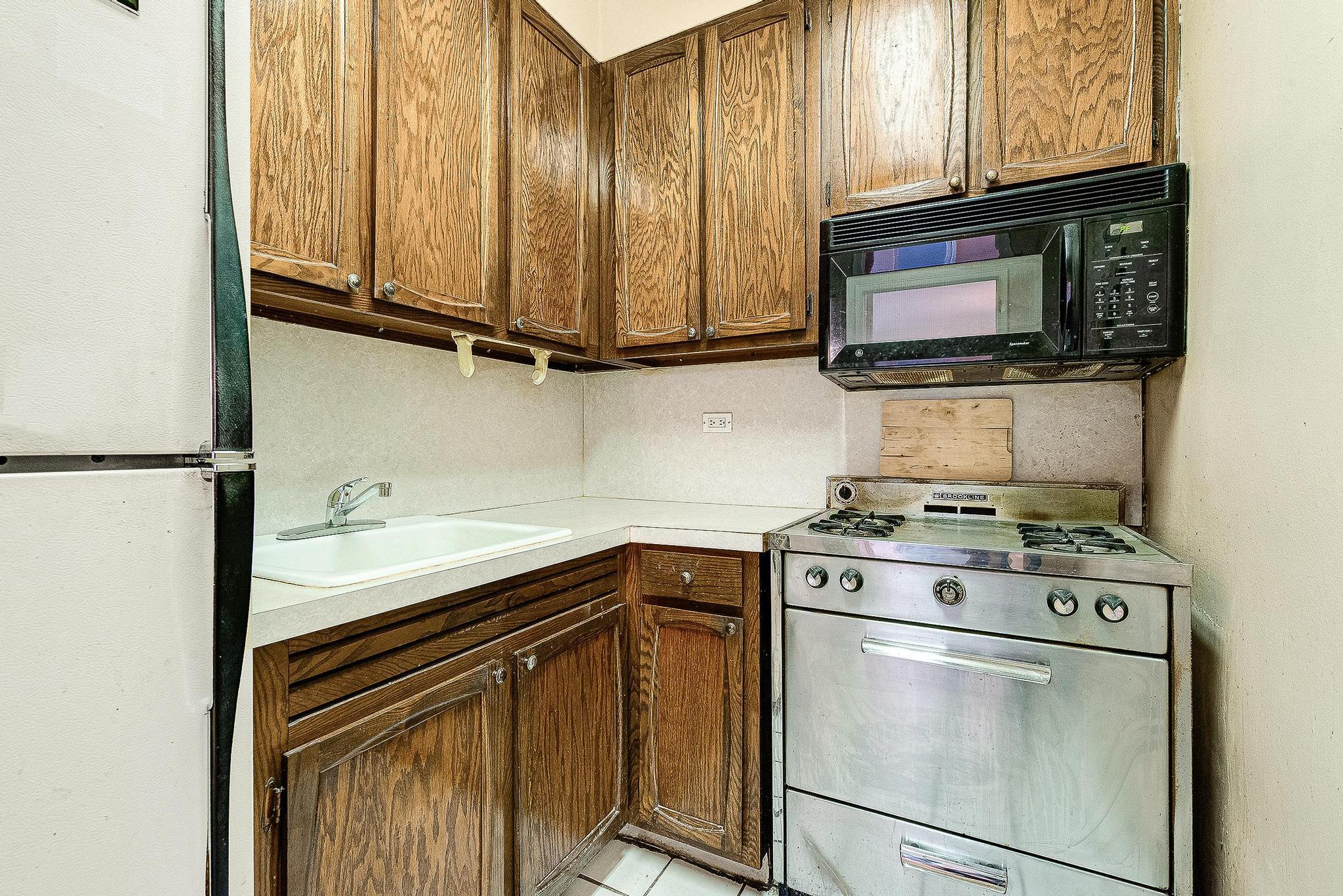 70-25 Yellowstone Boulevard # 18A, Forest Hills, NY 11375