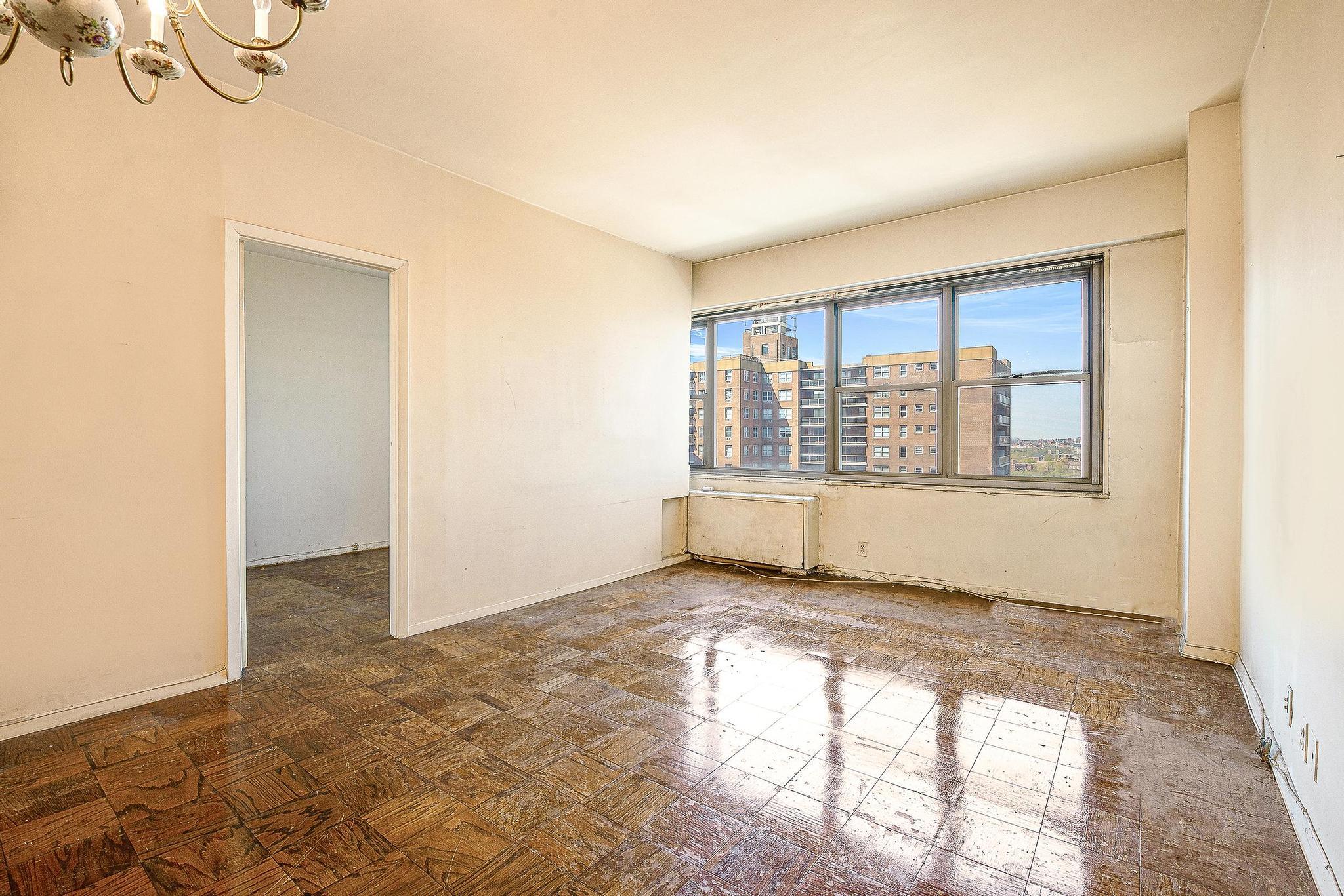 70-25 Yellowstone Boulevard # 18A, Forest Hills, NY 11375