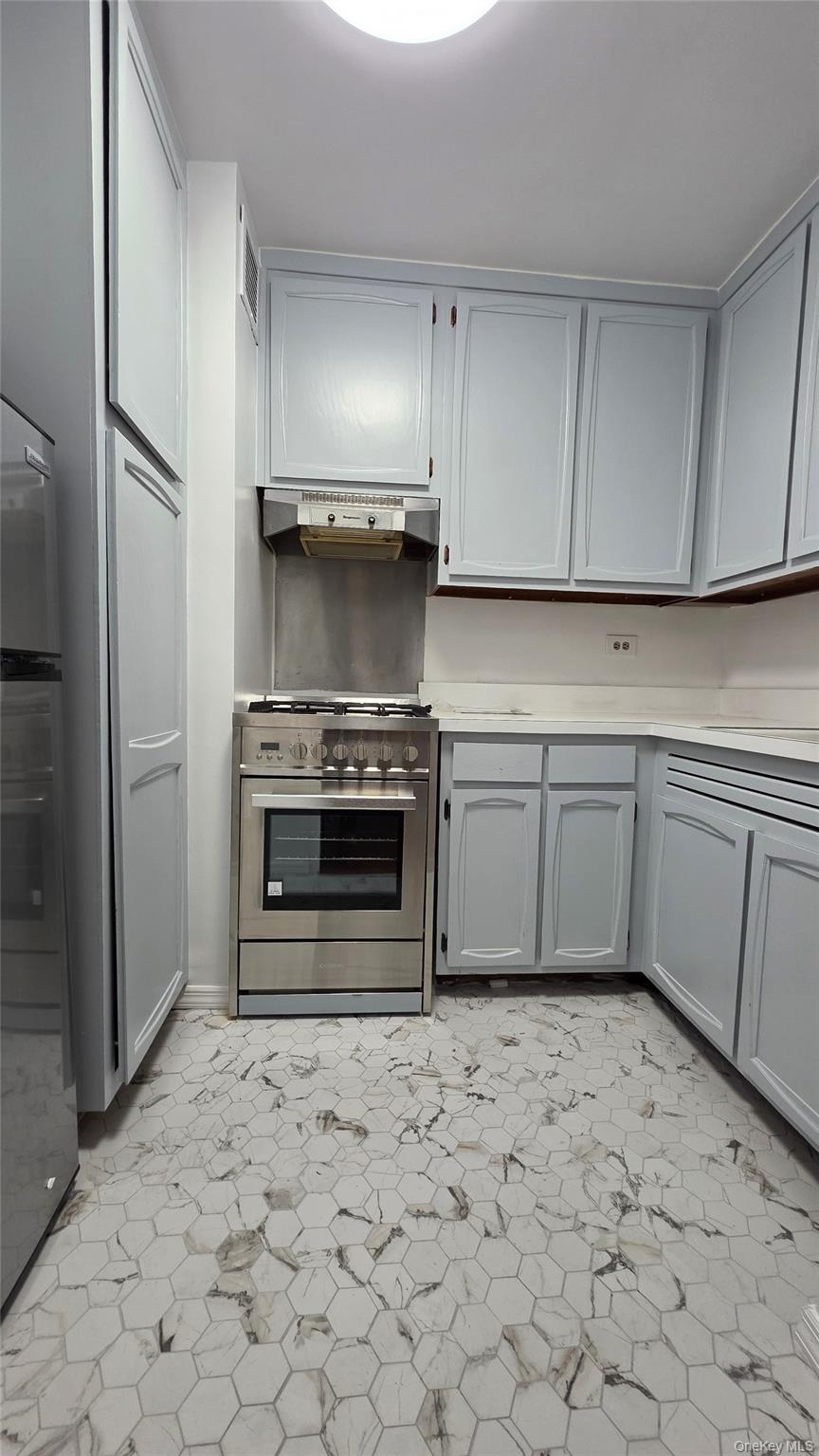 70-25 Yellowstone Boulevard # 24B, Forest Hills, NY 11375