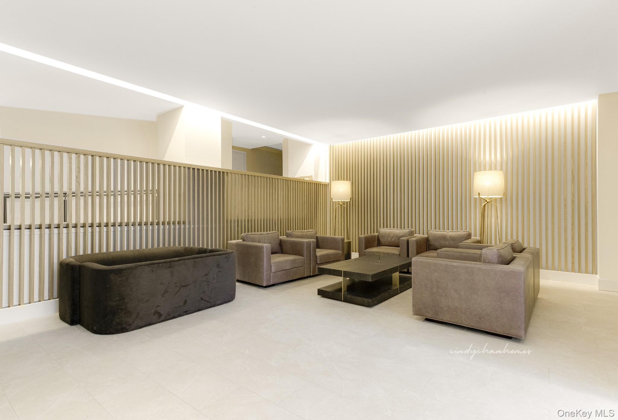 70-25 Yellowstone Boulevard # 24B, Forest Hills, NY 11375