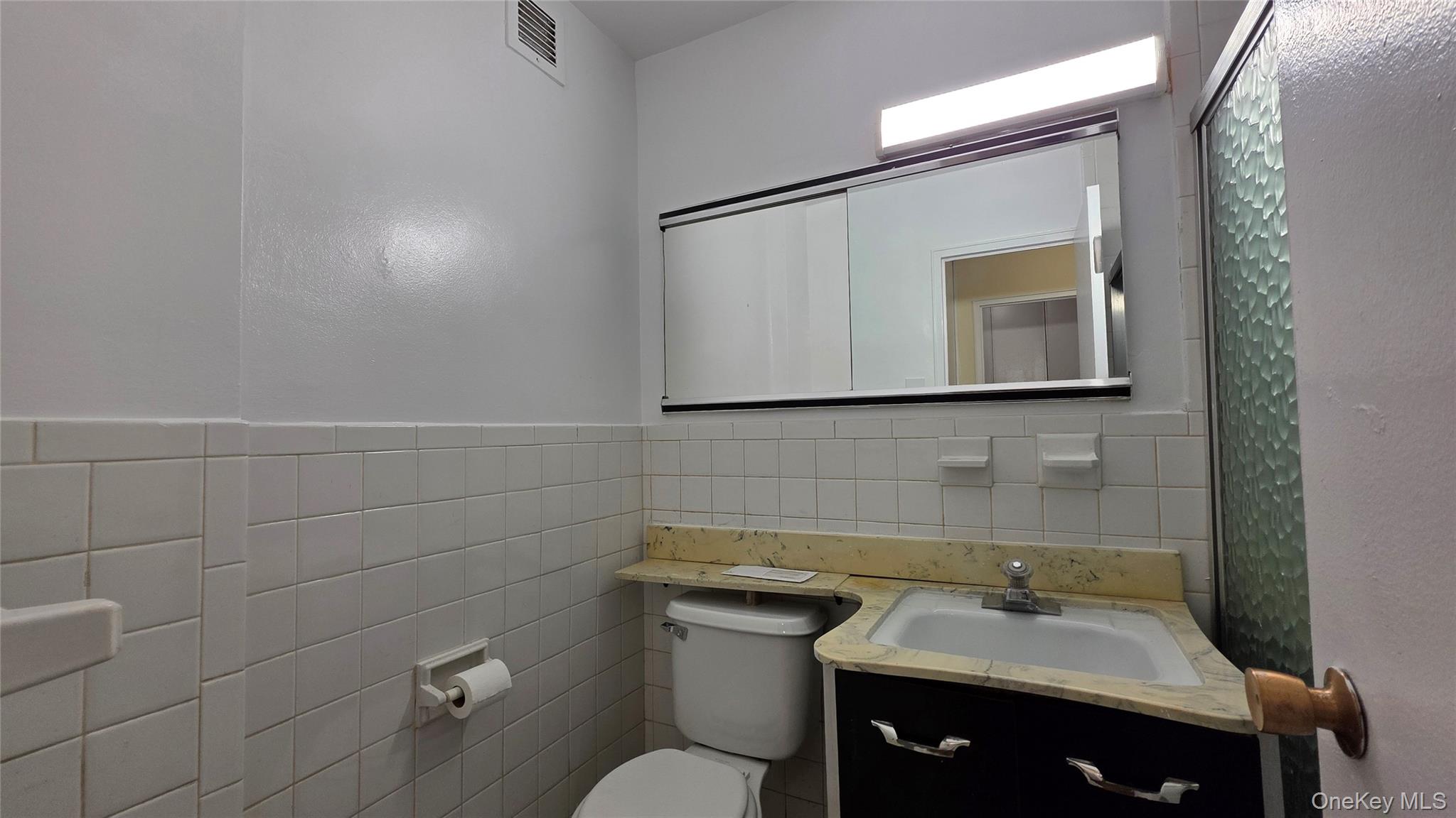 70-25 Yellowstone Boulevard # 24B, Forest Hills, NY 11375