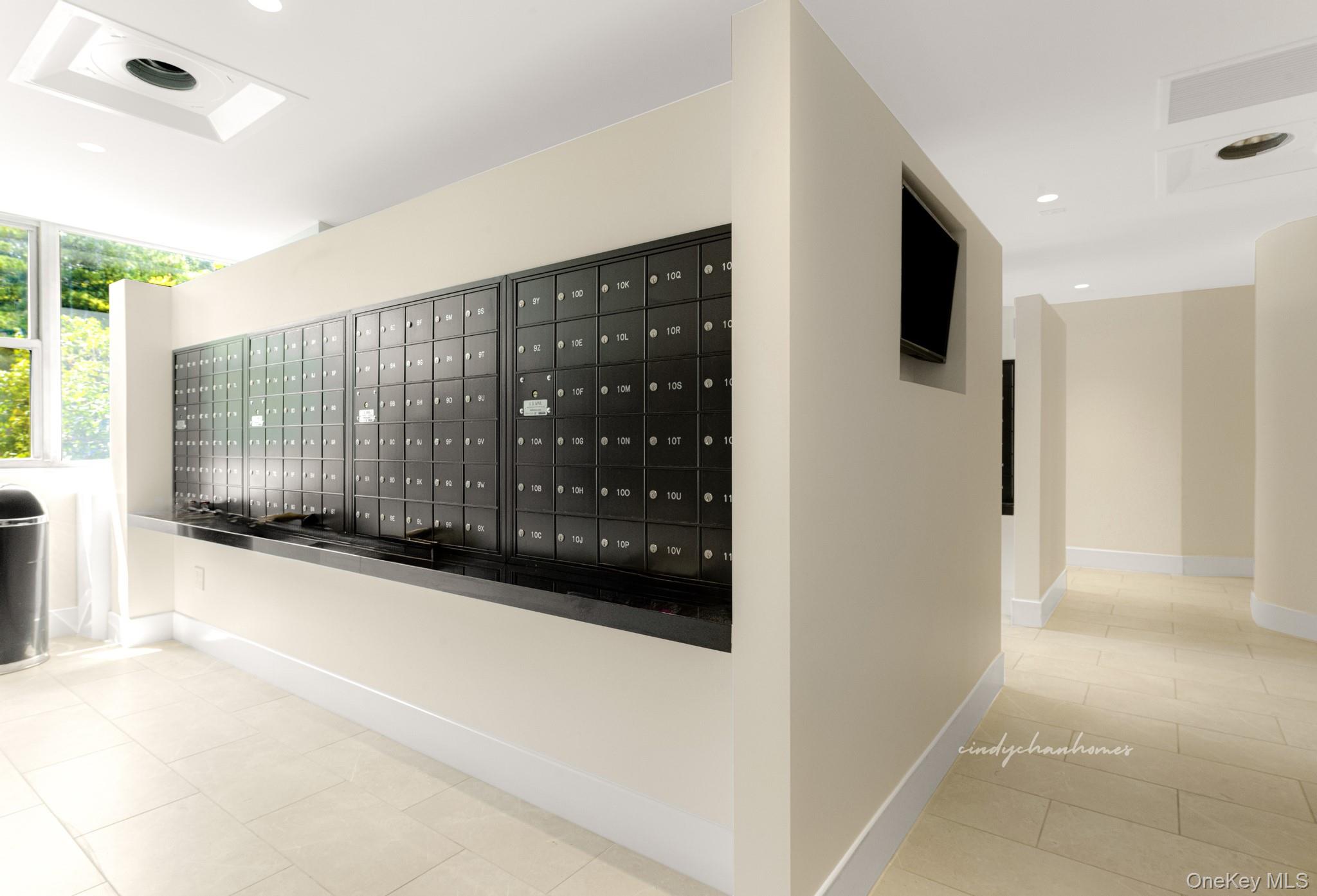 70-25 Yellowstone Boulevard # 24B, Forest Hills, NY 11375