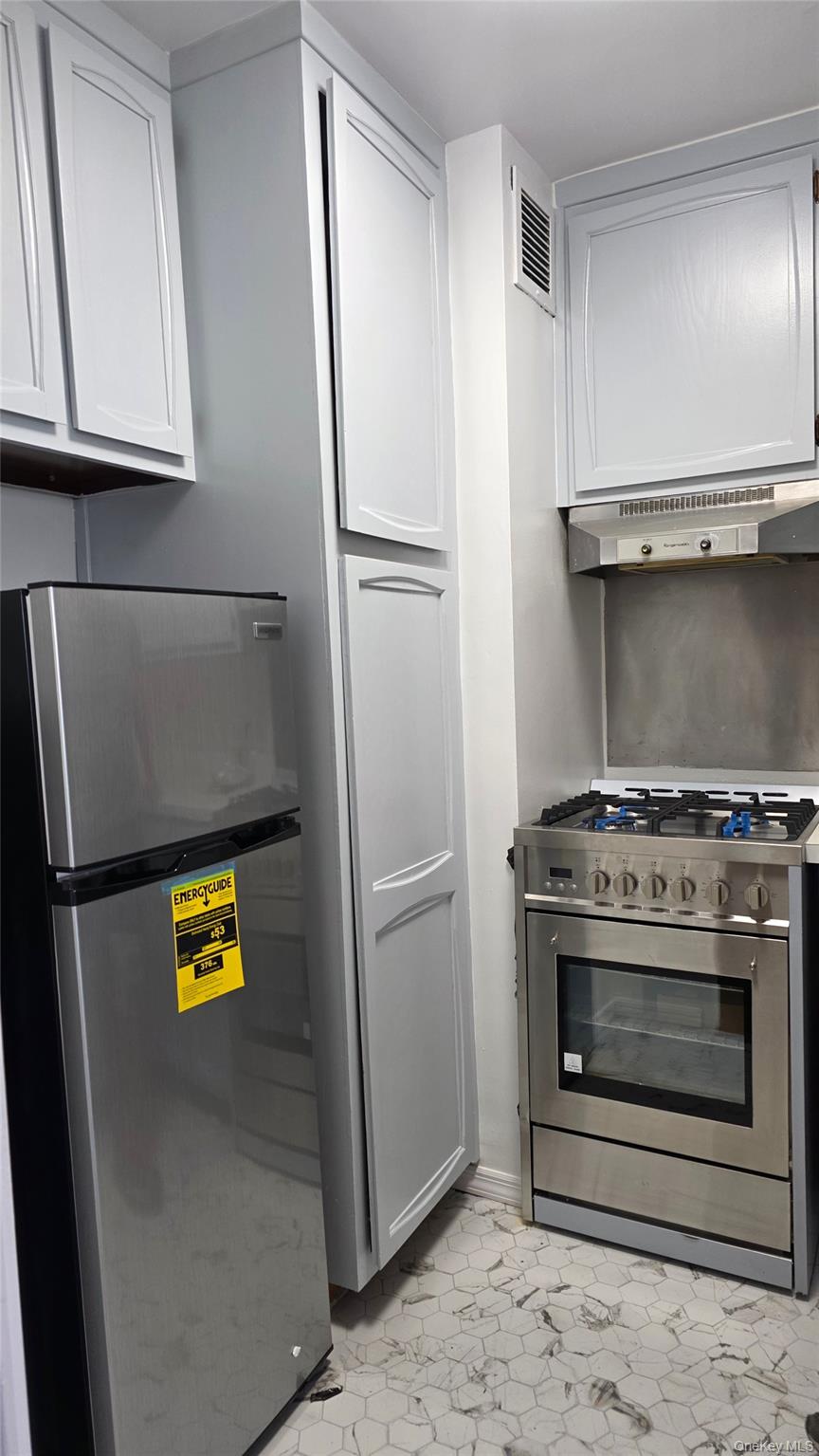 70-25 Yellowstone Boulevard # 24B, Forest Hills, NY 11375