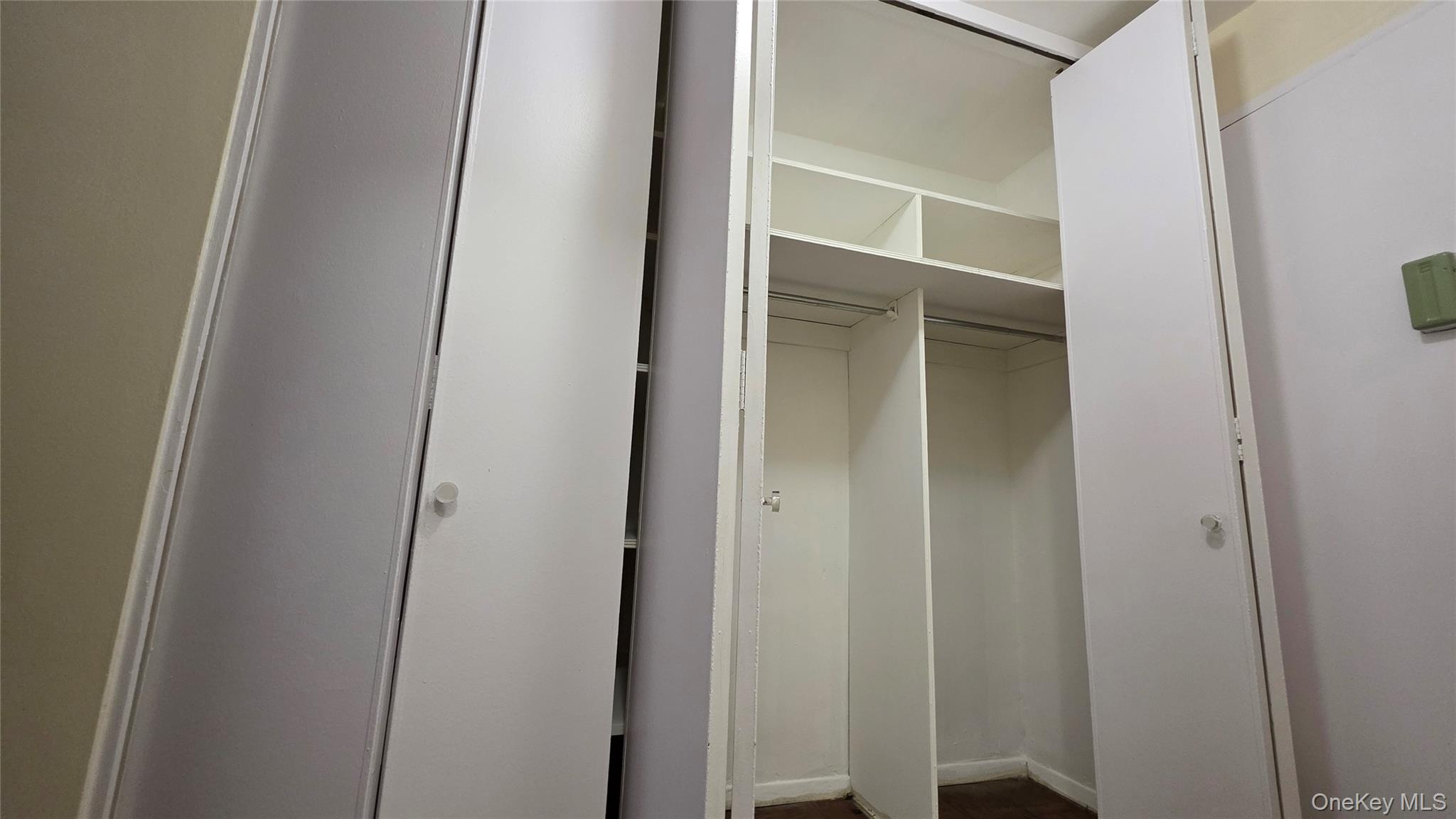 70-25 Yellowstone Boulevard # 24B, Forest Hills, NY 11375