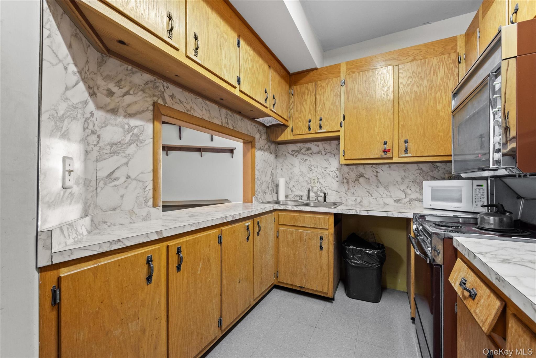 90 Scofield Street, Walden, NY 12586