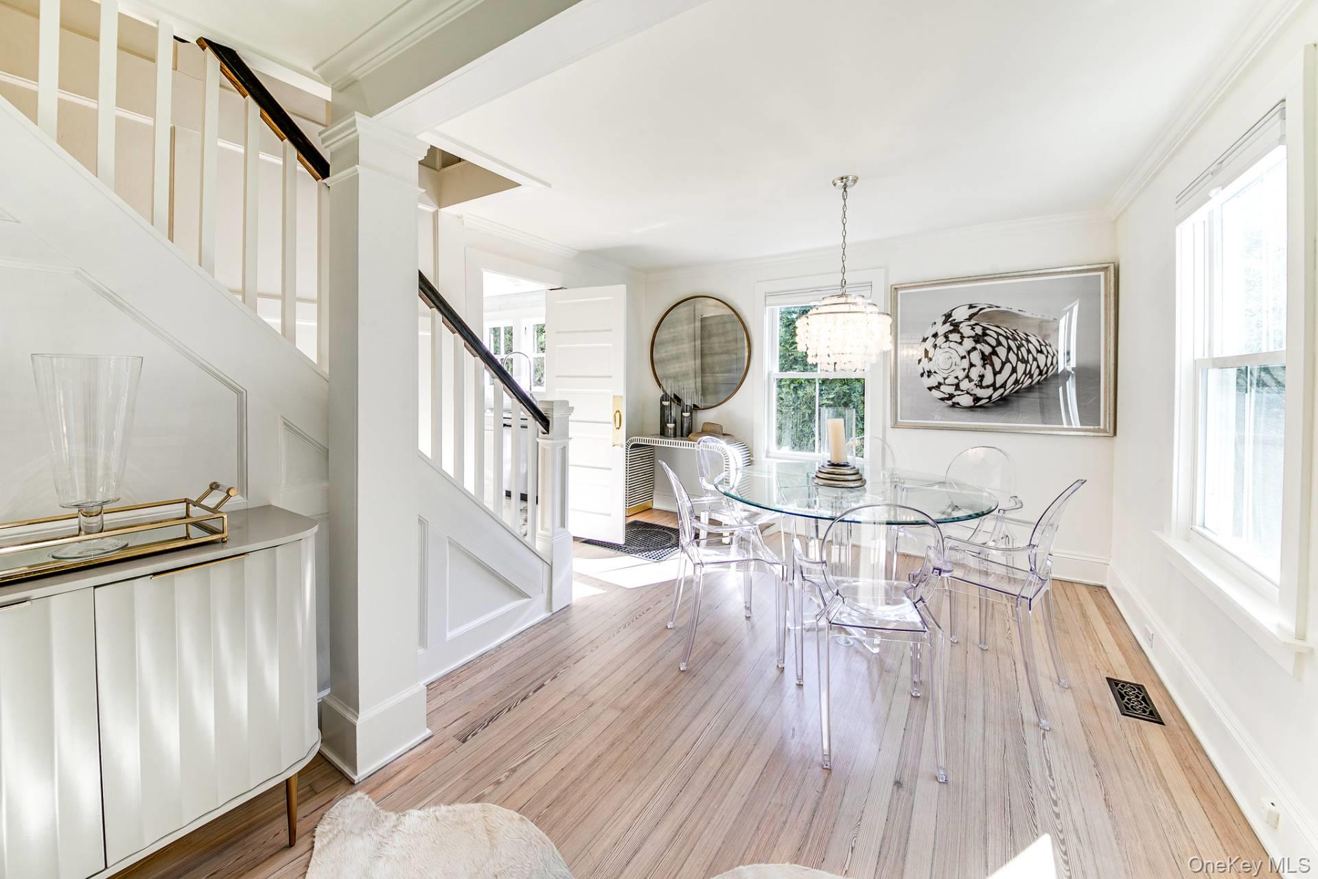 33 Halsey Avenue, Southampton, NY 11968