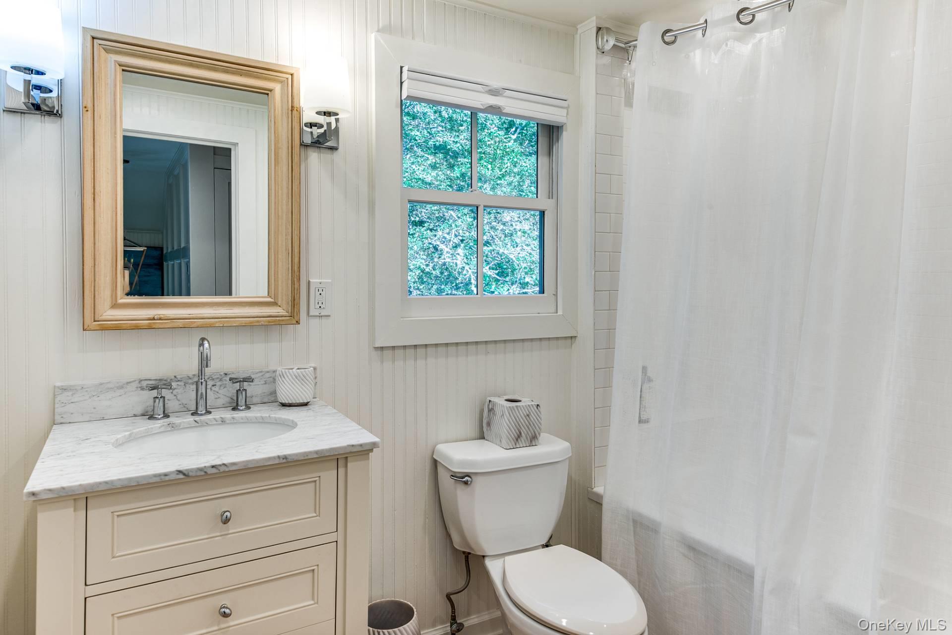 33 Halsey Avenue, Southampton, NY 11968