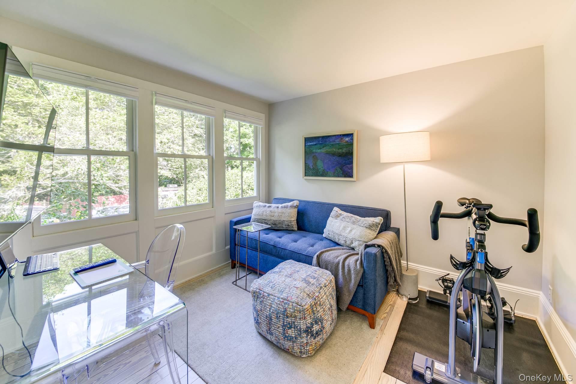 33 Halsey Avenue, Southampton, NY 11968