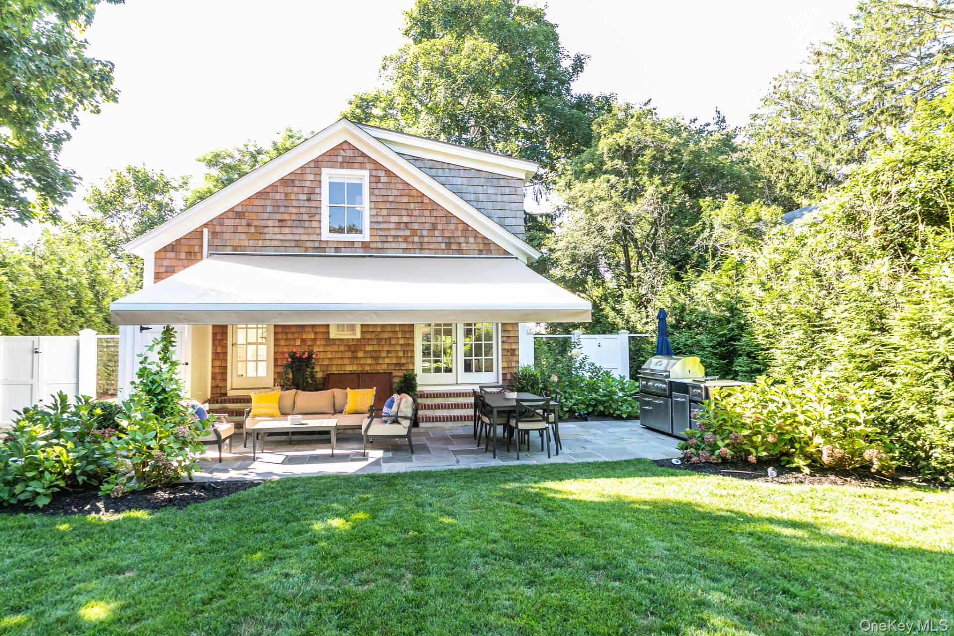 33 Halsey Avenue, Southampton, NY 11968