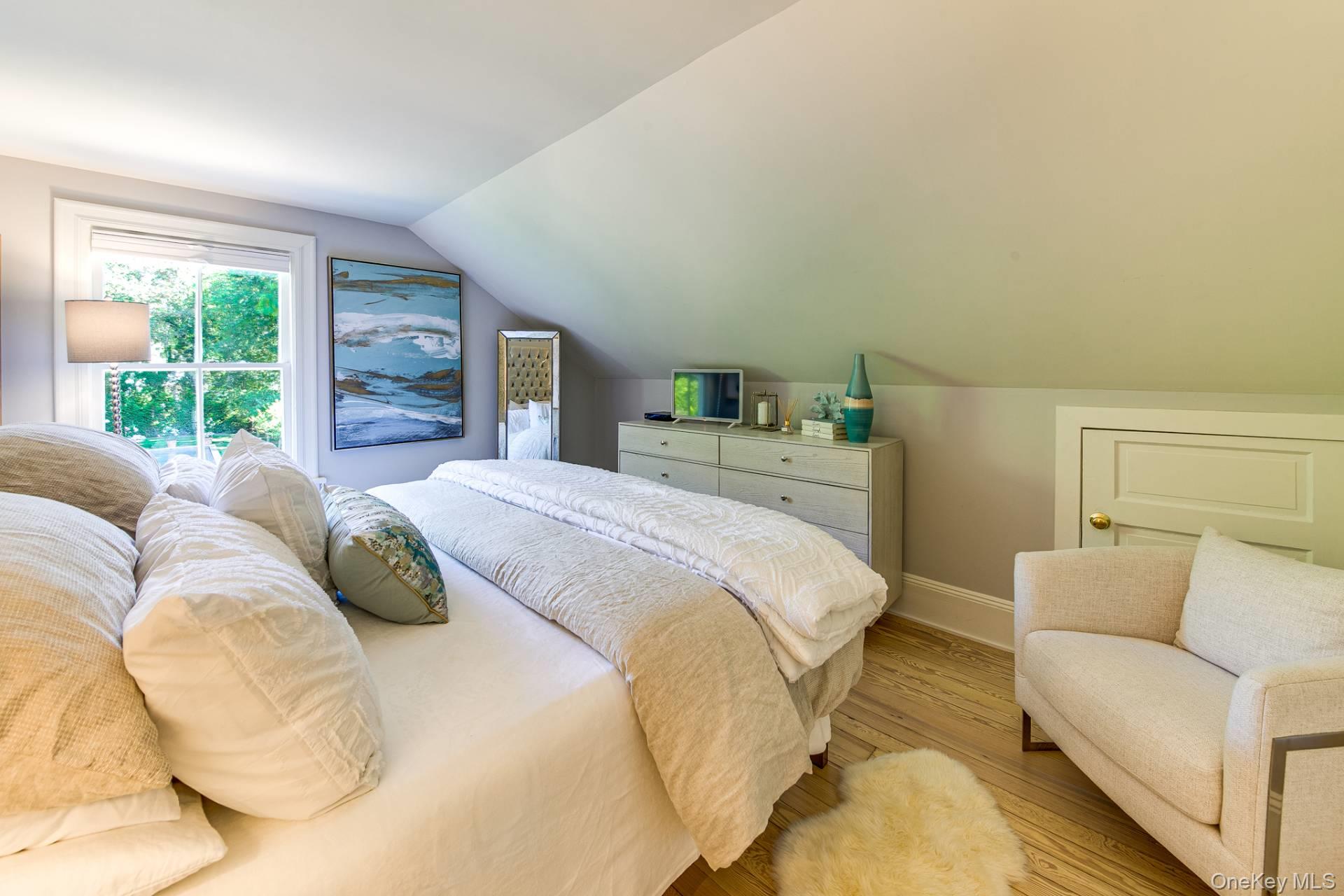 33 Halsey Avenue, Southampton, NY 11968