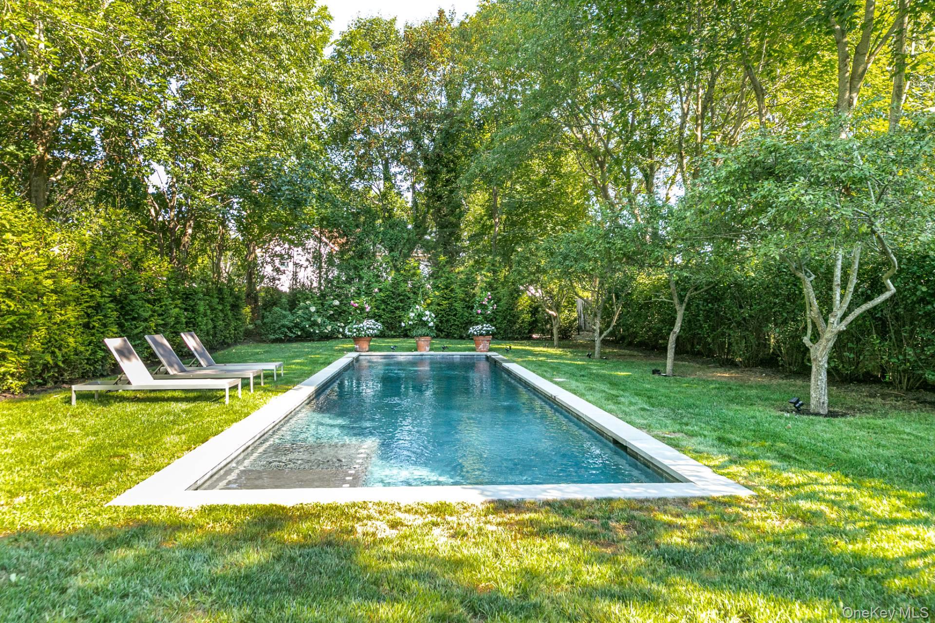 33 Halsey Avenue, Southampton, NY 11968