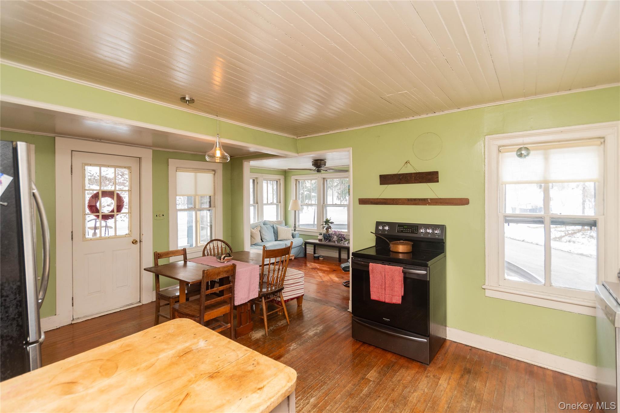 807 Lucas Avenue Extension, Hurley, NY 12443