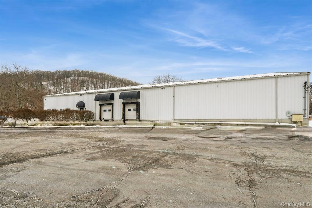 41 Elkay Drive, Chester, NY 10918