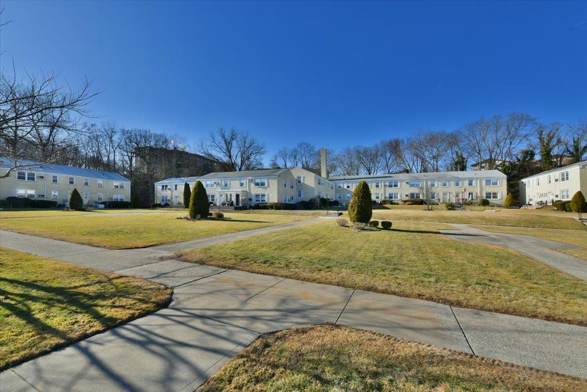 251-05 71st Road # 05, Bellerose, NY 11426