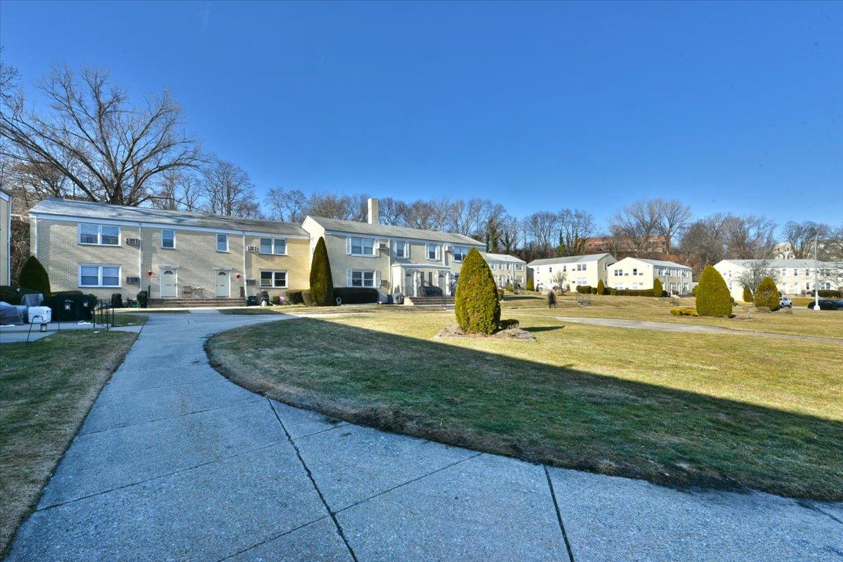 251-05 71st Road # 05, Bellerose, NY 11426