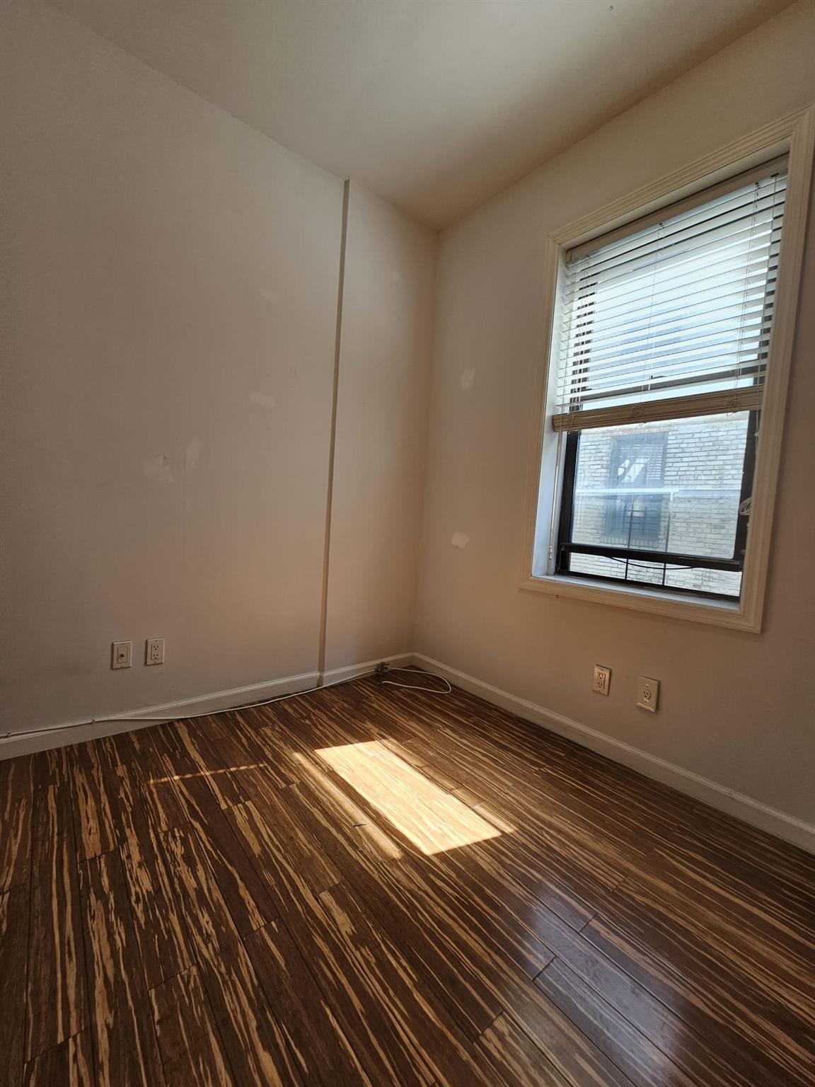 21-15 33 Street # 4G, Astoria, NY 11105