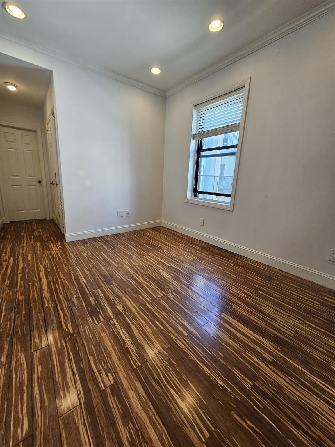 21-15 33 Street # 4G, Astoria, NY 11105