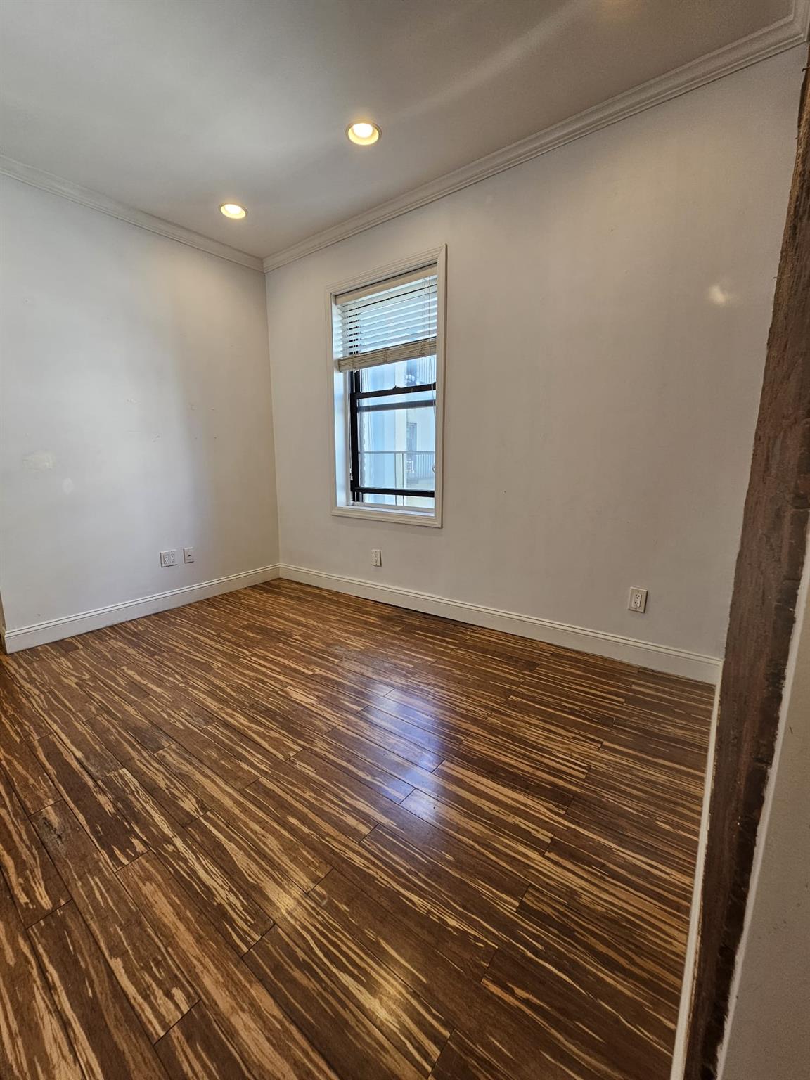 21-15 33 Street # 4G, Astoria, NY 11105