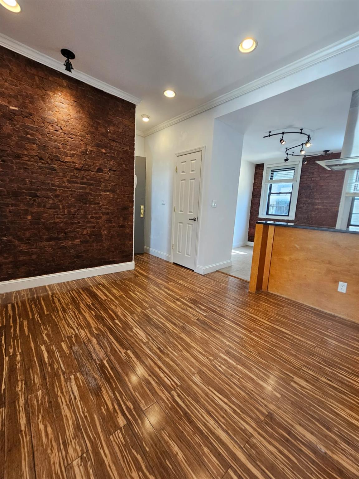 21-15 33 Street # 4G, Astoria, NY 11105