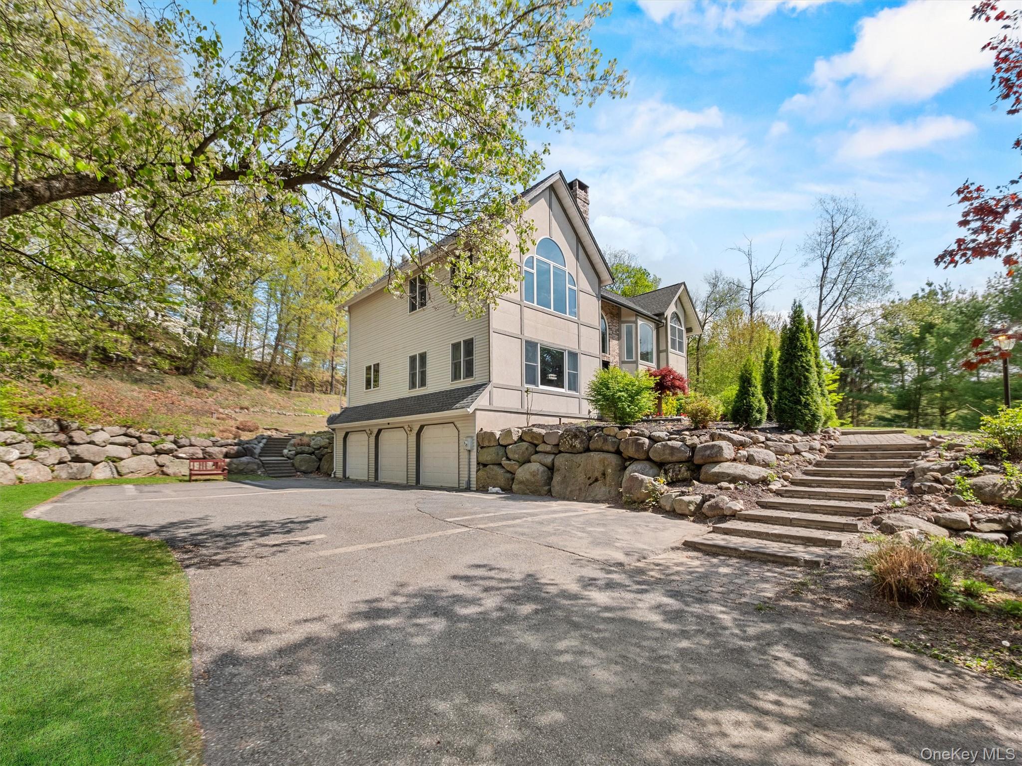 24 Table Rock Road, Tuxedo Park, NY 10987