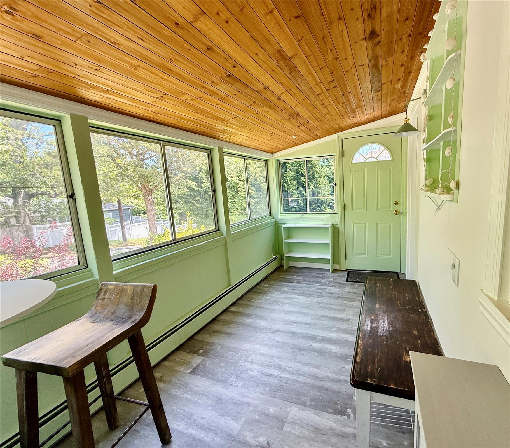 22 Huntington, Sound Beach, NY 11789