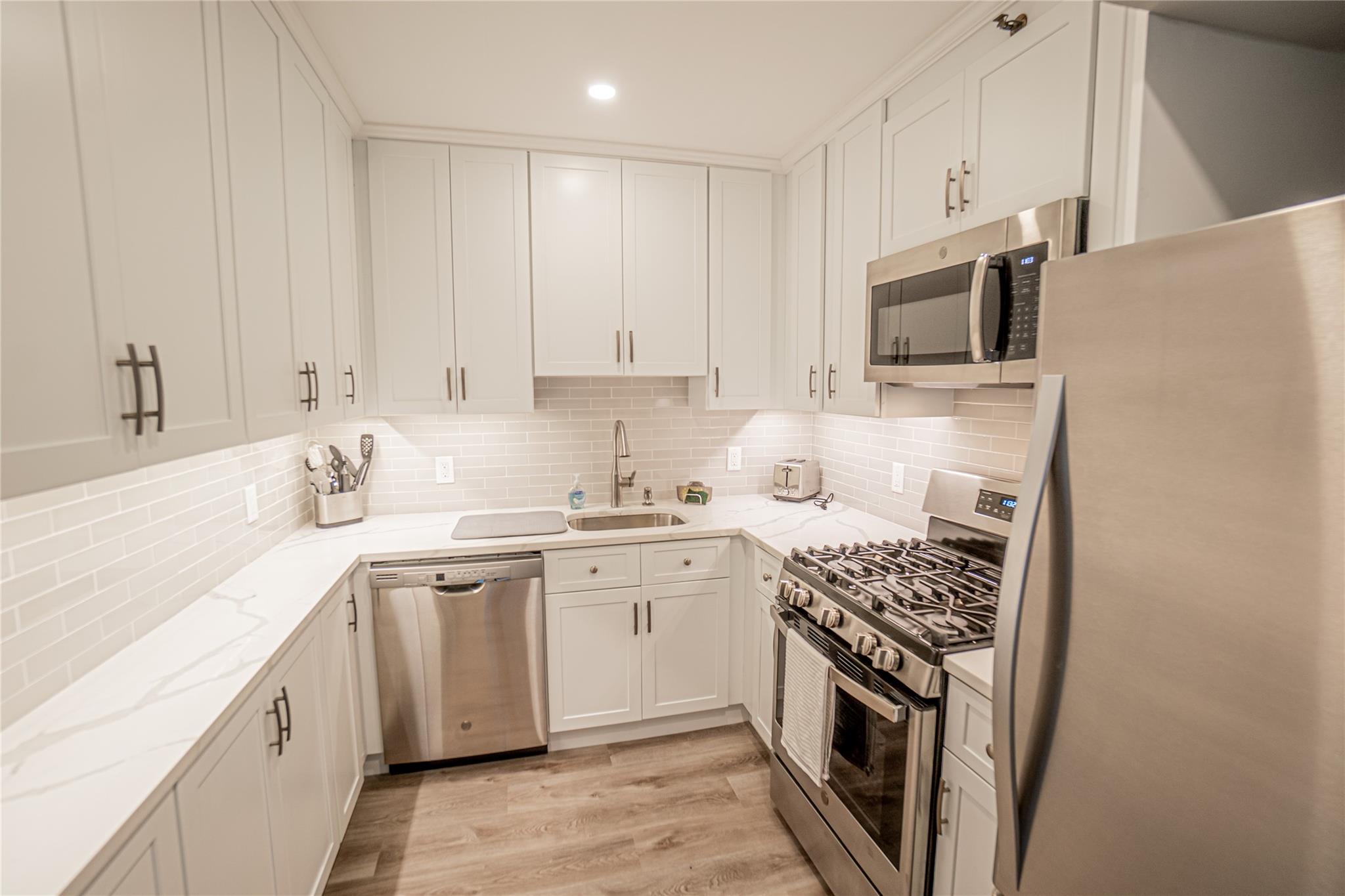 10 Cottage Place 9g White Plains Ny 10601 Mls 824139