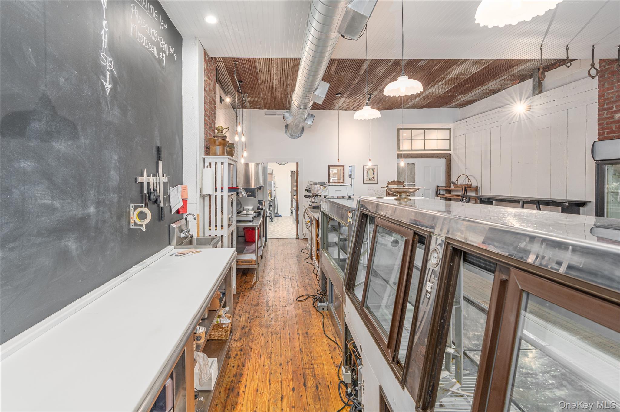19 Front Street, Greenport, NY 11944
