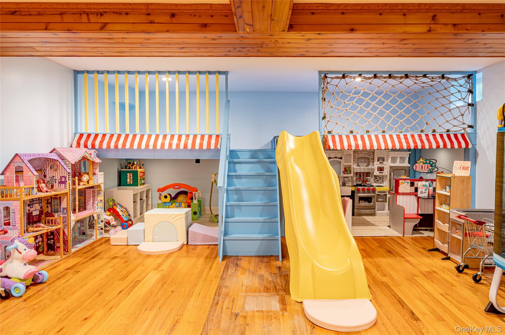 37 Patricia Drive, Pleasant Valley, NY 12569