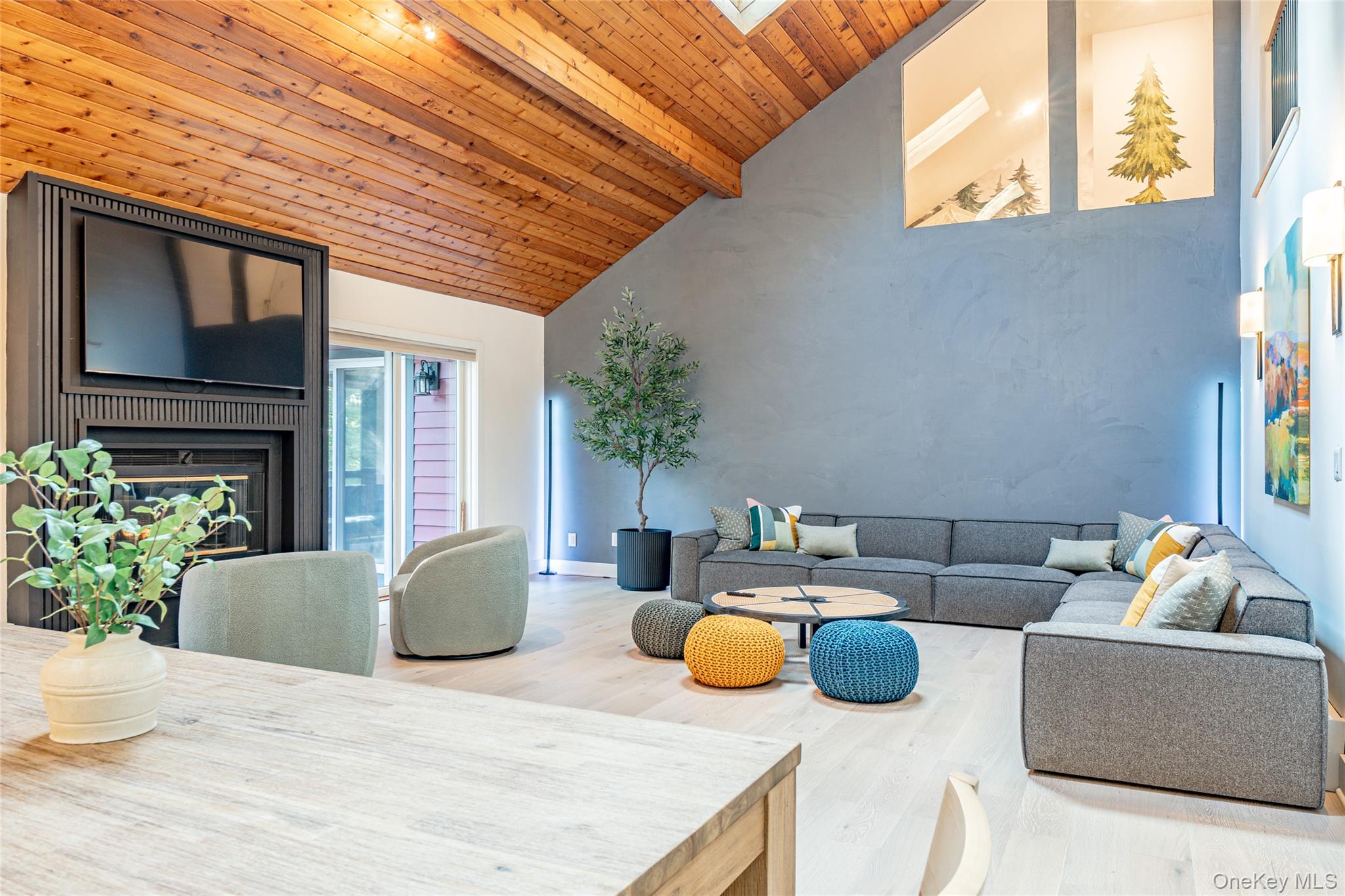 37 Patricia Drive, Pleasant Valley, NY 12569