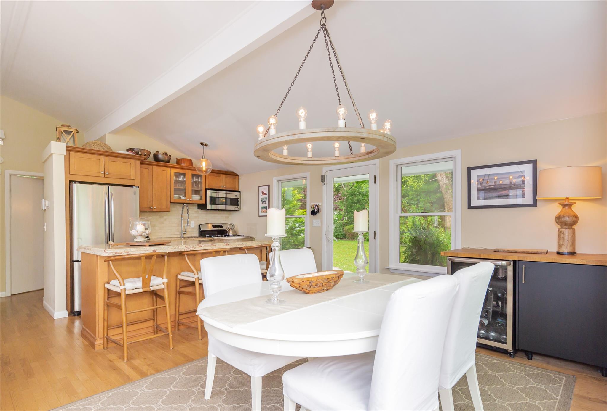 21 Hillover Road E, Hampton Bays, NY 11946