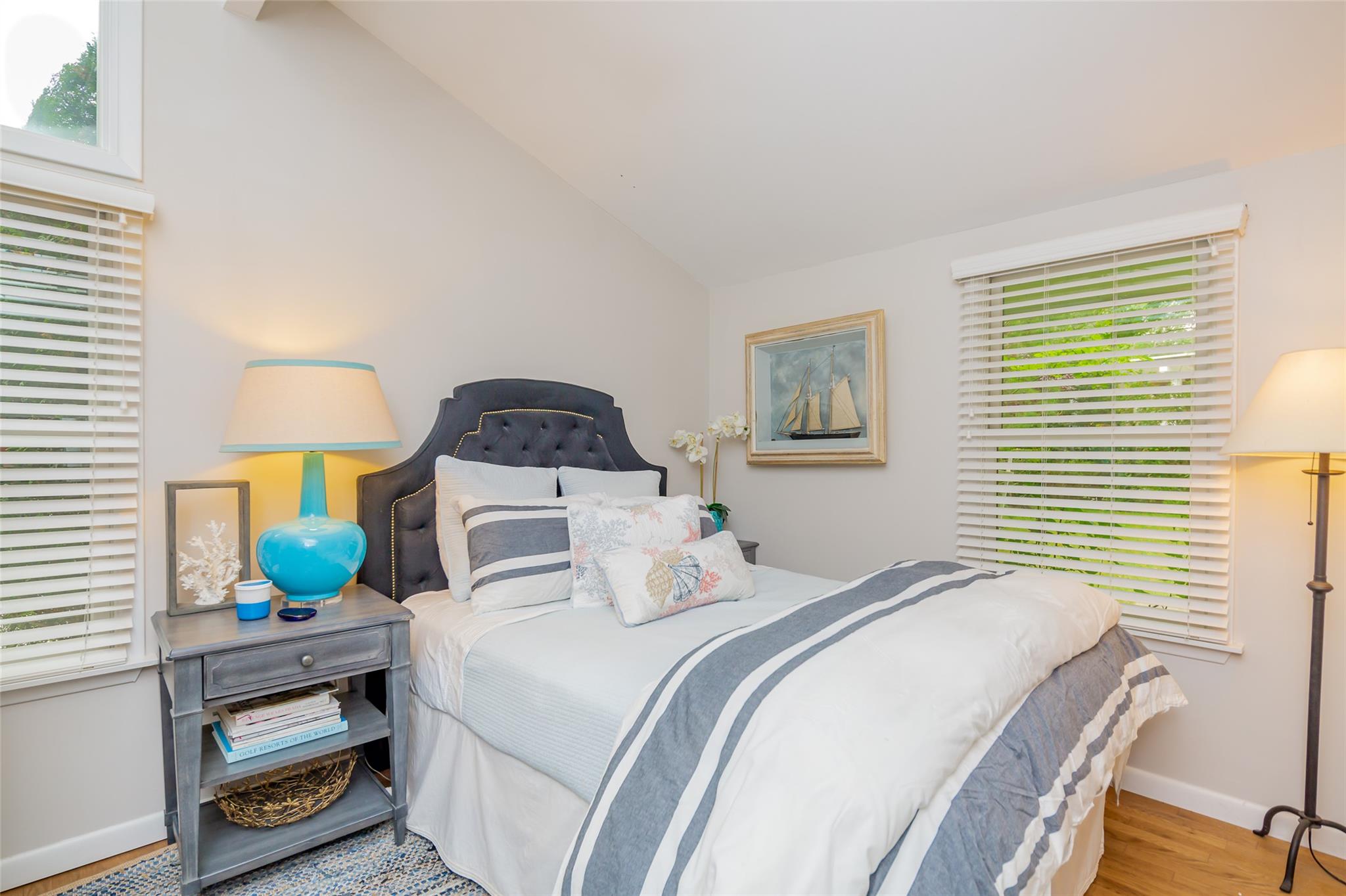 21 Hillover Road E, Hampton Bays, NY 11946