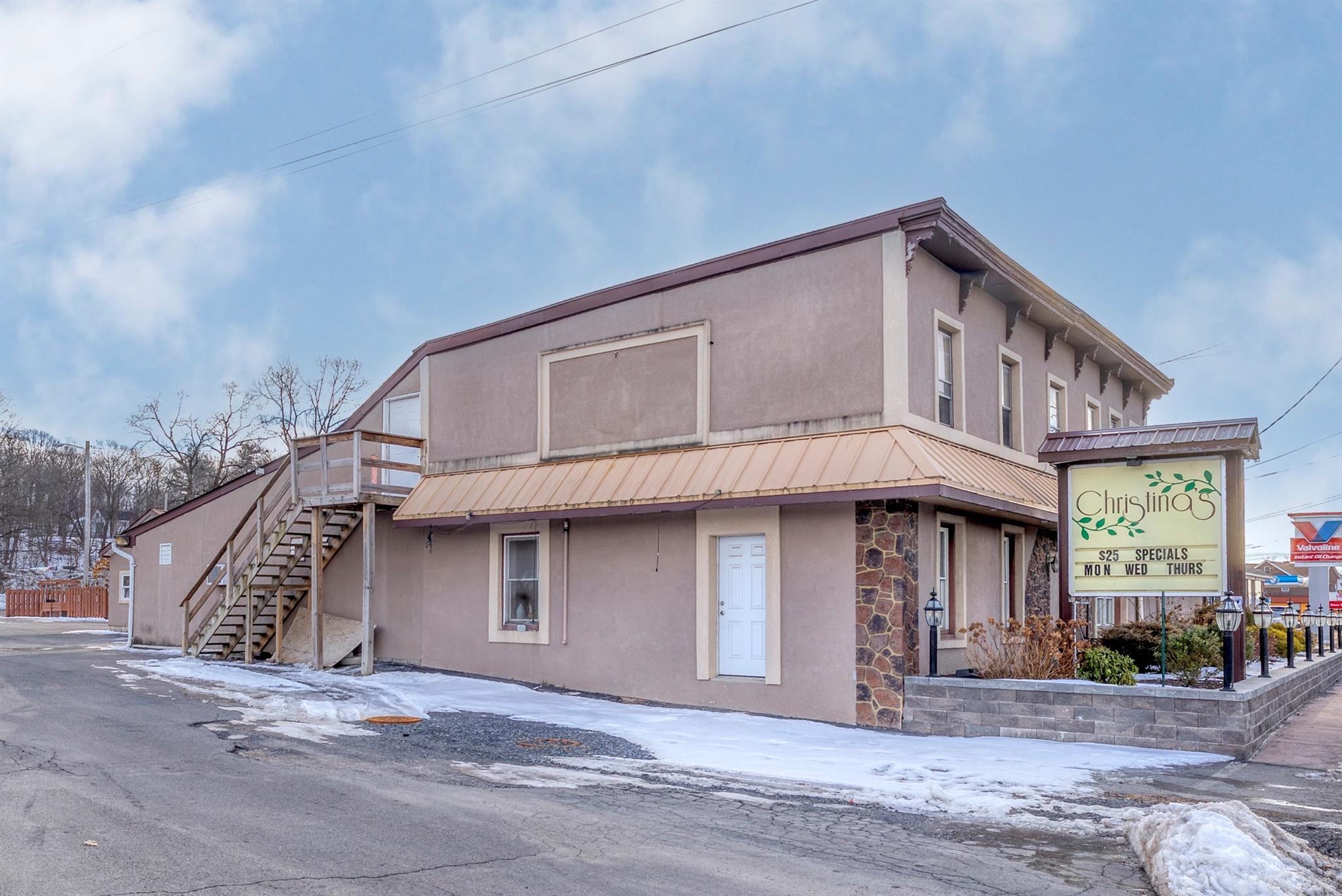 812 Ulster Avenue, Kingston, NY 12401