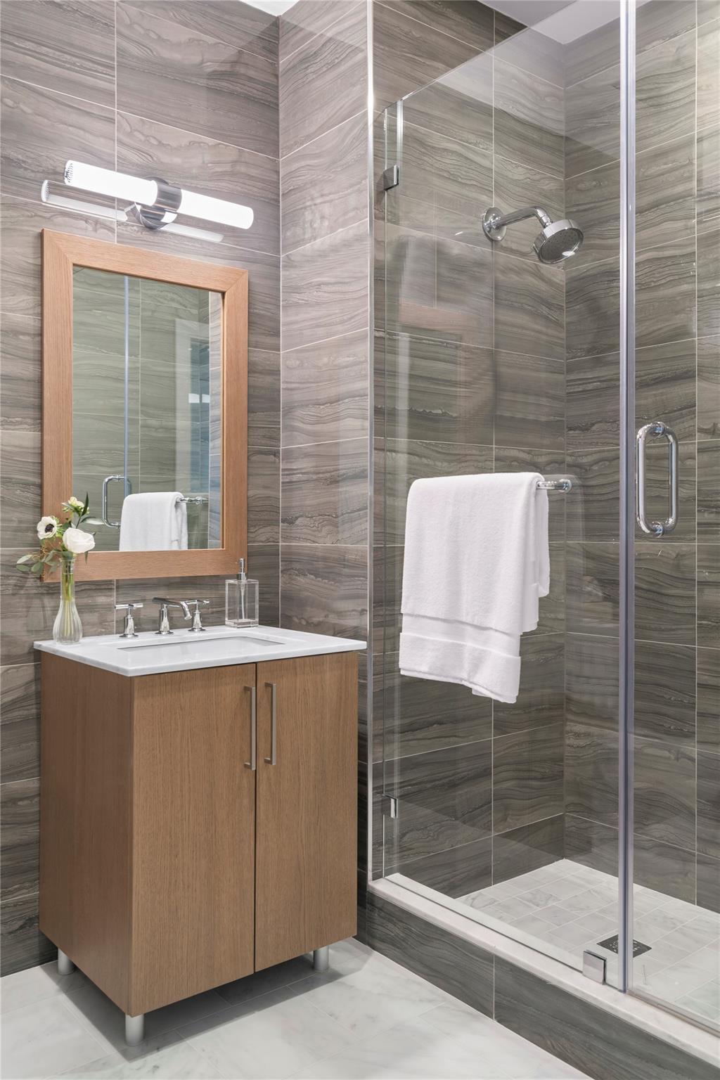 100 Garvies Point Road # 1211, Glen Cove, NY 11542