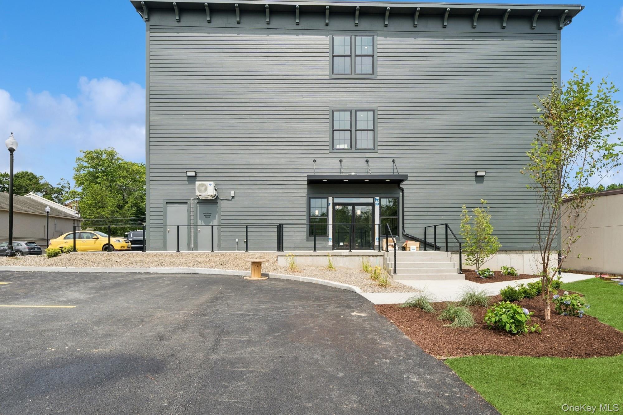 153 Greenwich Avenue # 202, Goshen, NY 10924