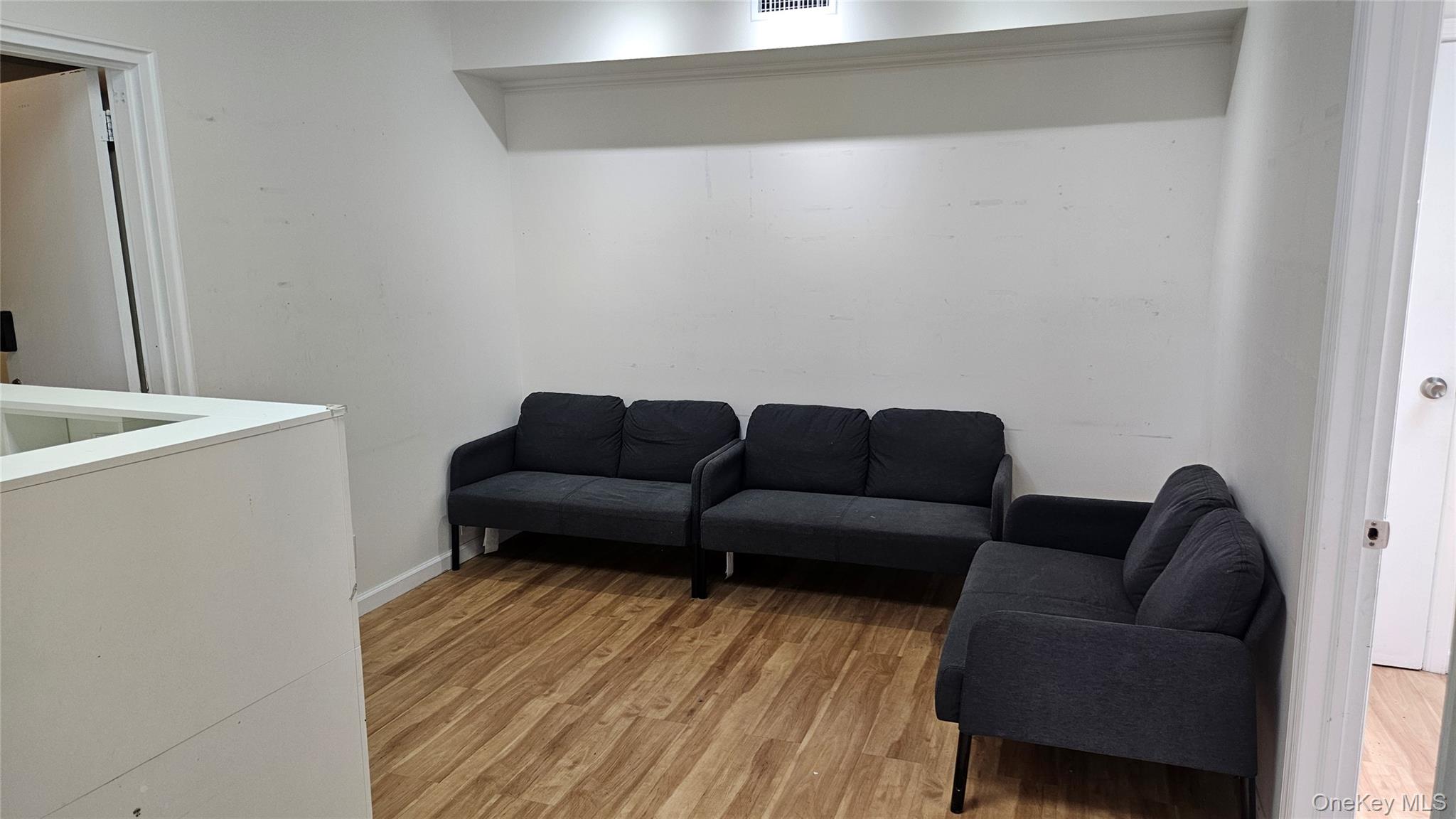 99 Hillside Avenue, Williston Park, NY 11596