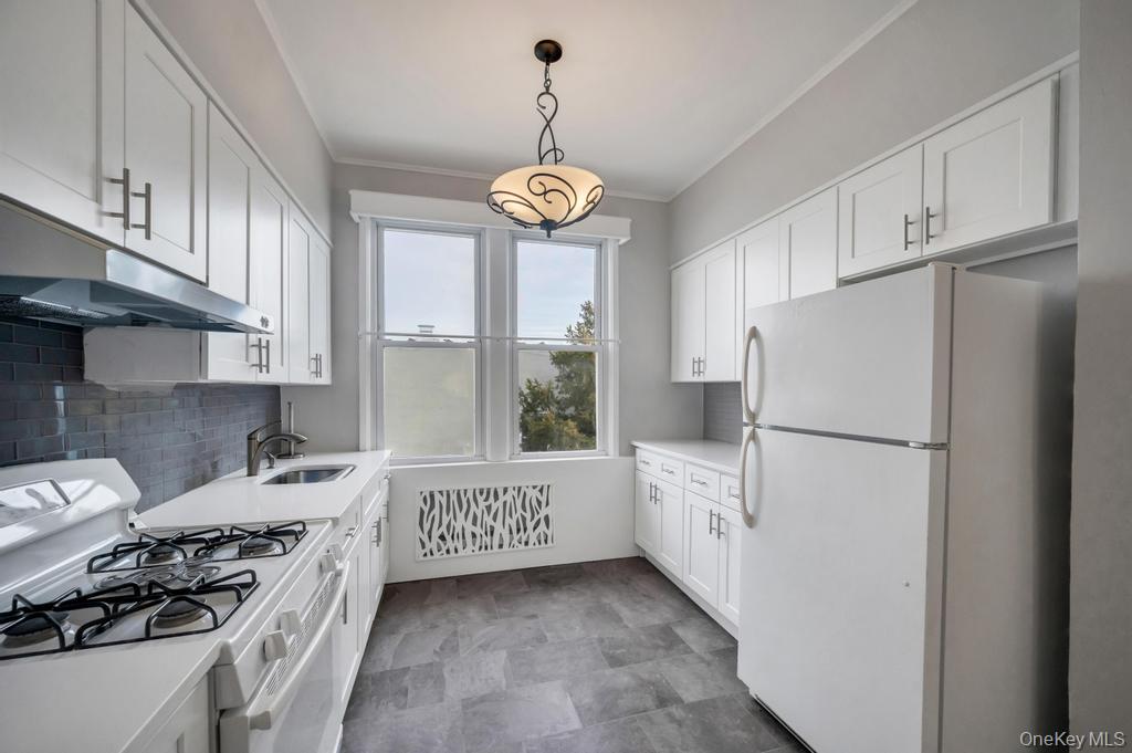 75-33 67th Road, Middle Village, NY 11379