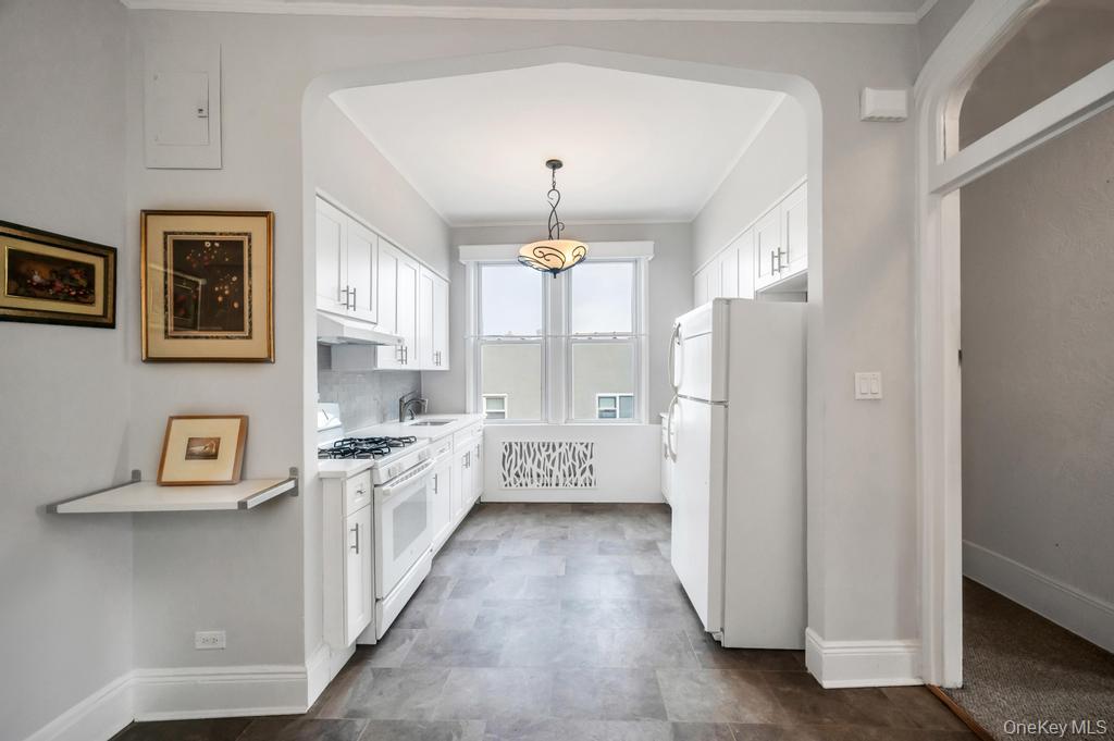 75-33 67th Road, Middle Village, NY 11379