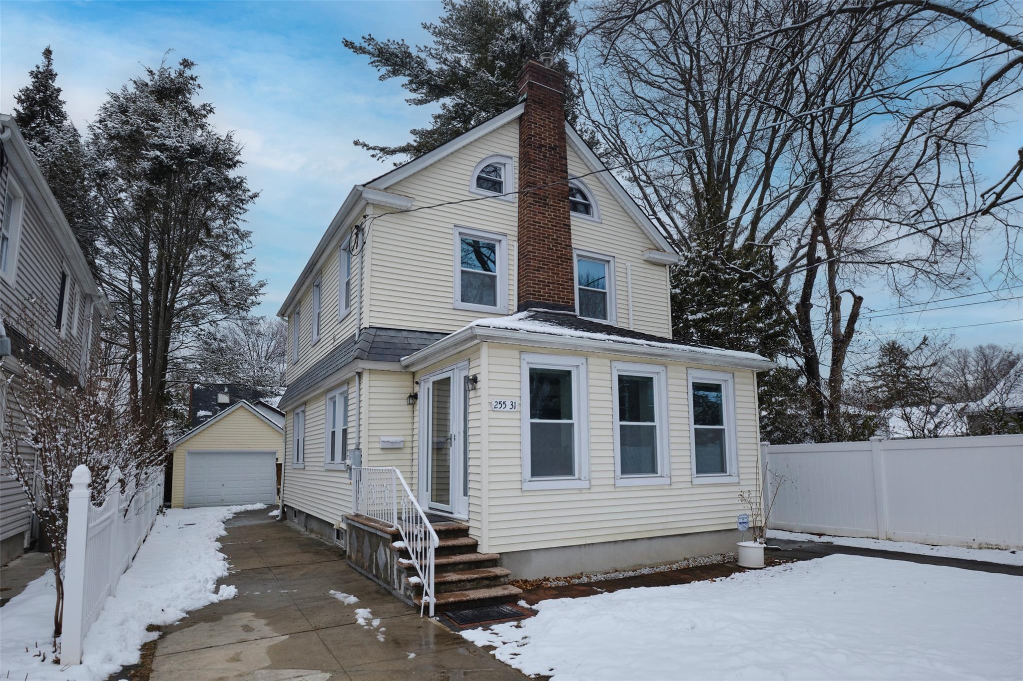 255-31 Iowa Road, Great Neck, NY 11020