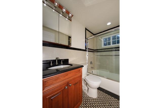 140 Orinoco Drive # 04, Brightwaters, NY 11718